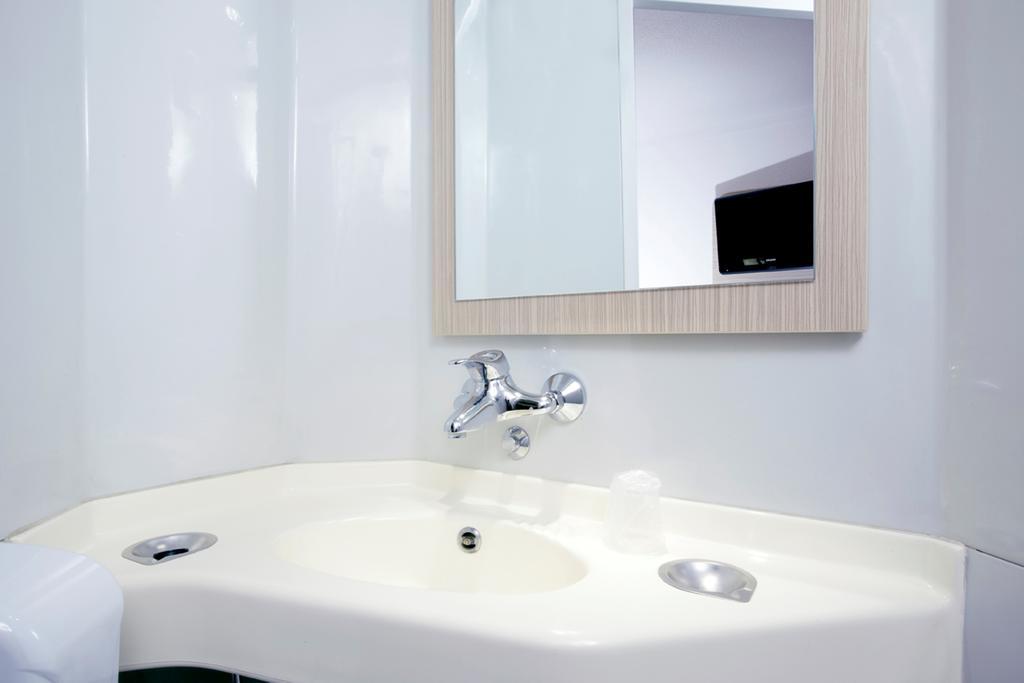 Premiere Classe Valenciennes Ouest Petite Foret Exteriör bild