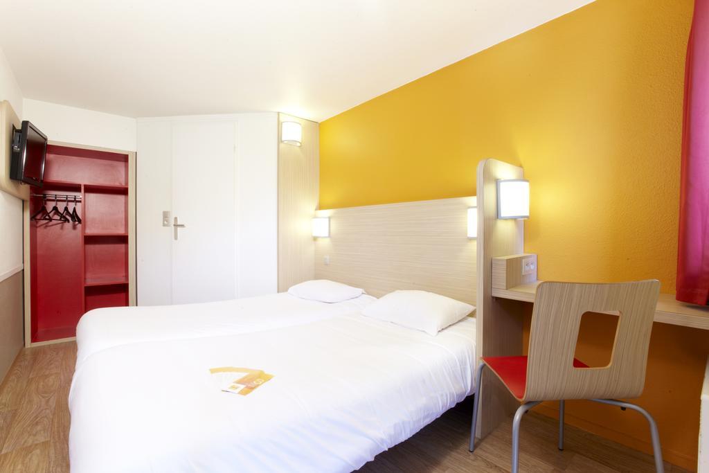 Premiere Classe Valenciennes Ouest Petite Foret Exteriör bild