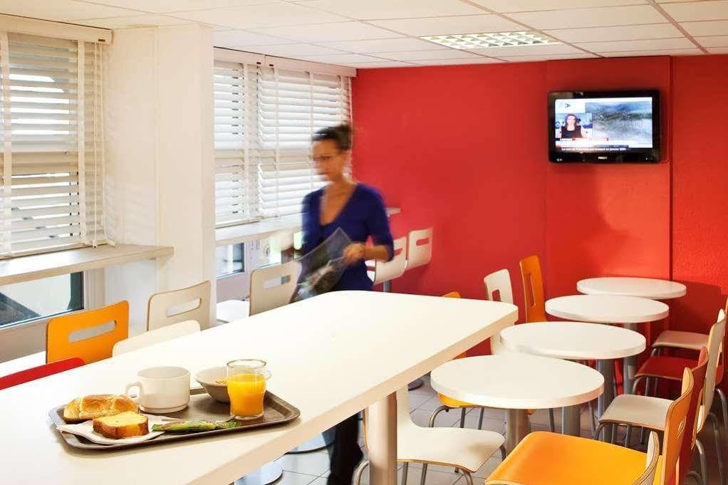 Premiere Classe Valenciennes Ouest Petite Foret Exteriör bild